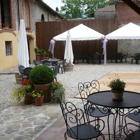 Alloggio per agriturismo Cascina Formighezzo *