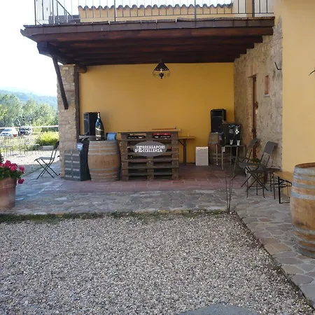 בית חווה Cascina Formighezzo *